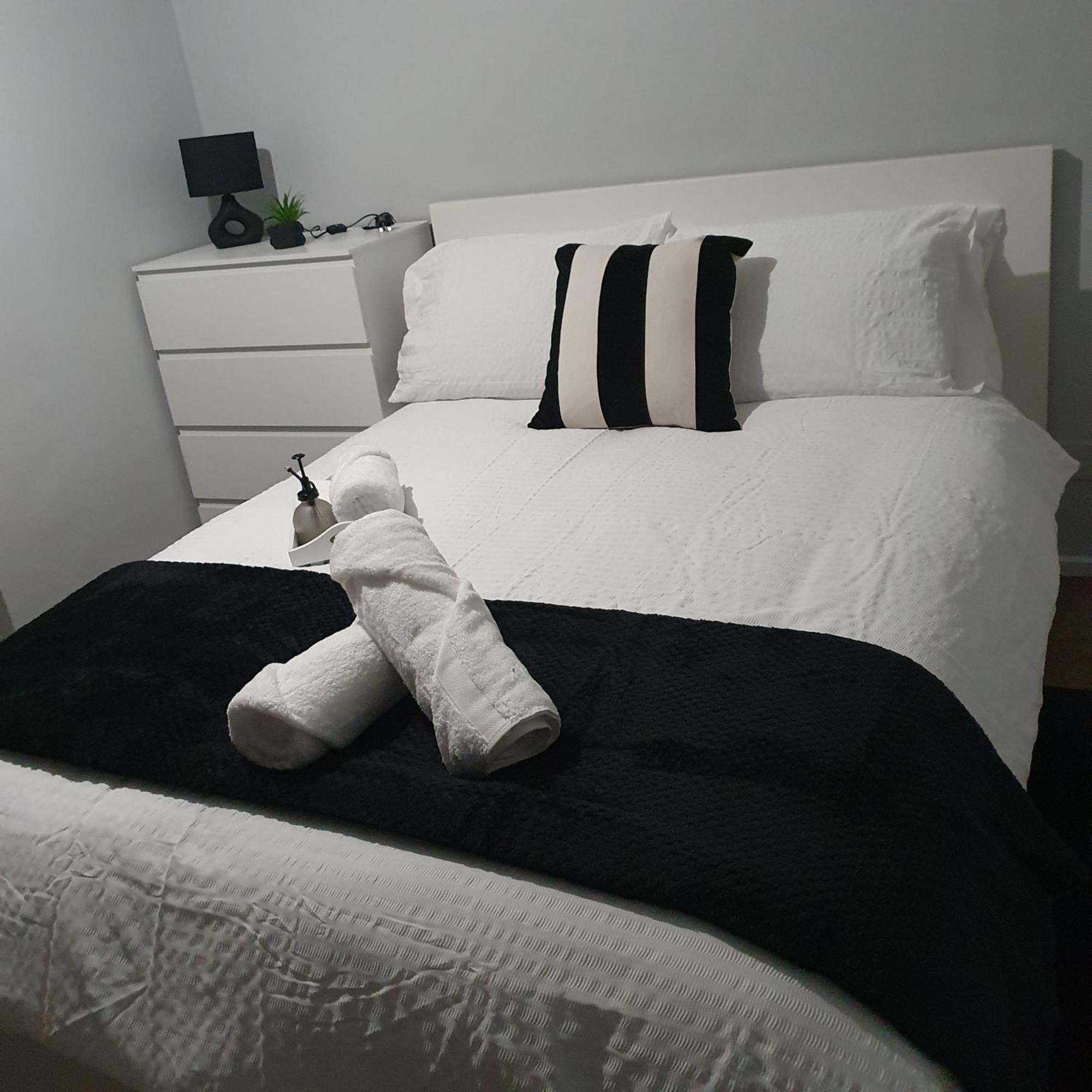 Yolo House Hotel London Bagian luar foto