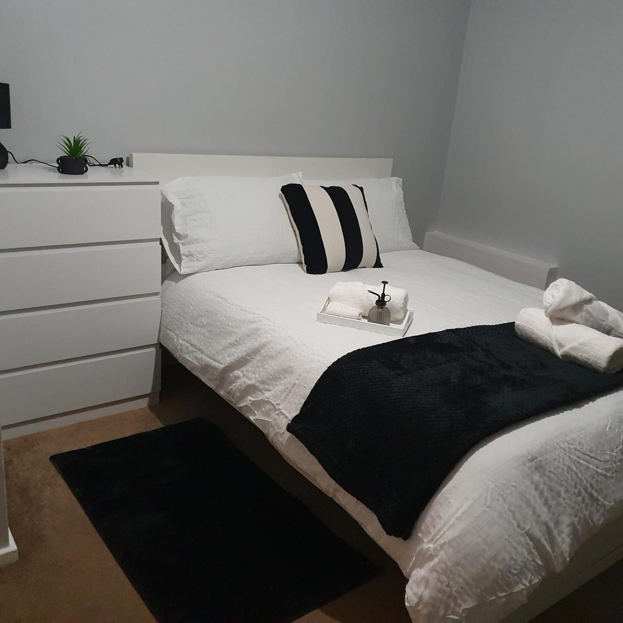 Yolo House Hotel London Bagian luar foto