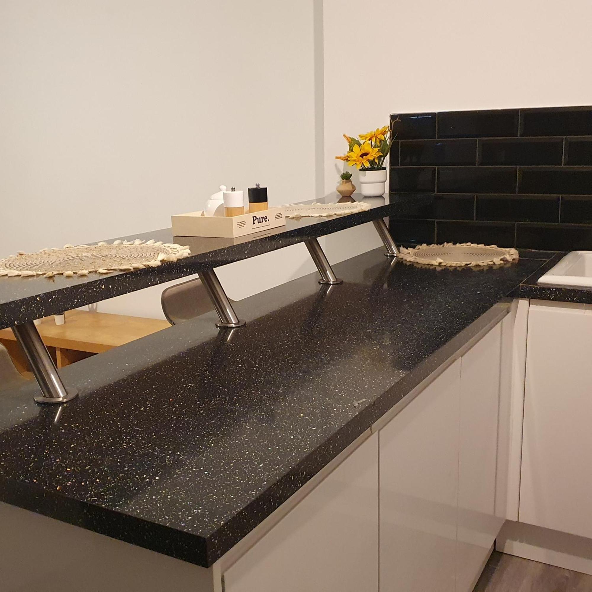 Yolo House Hotel London Bagian luar foto